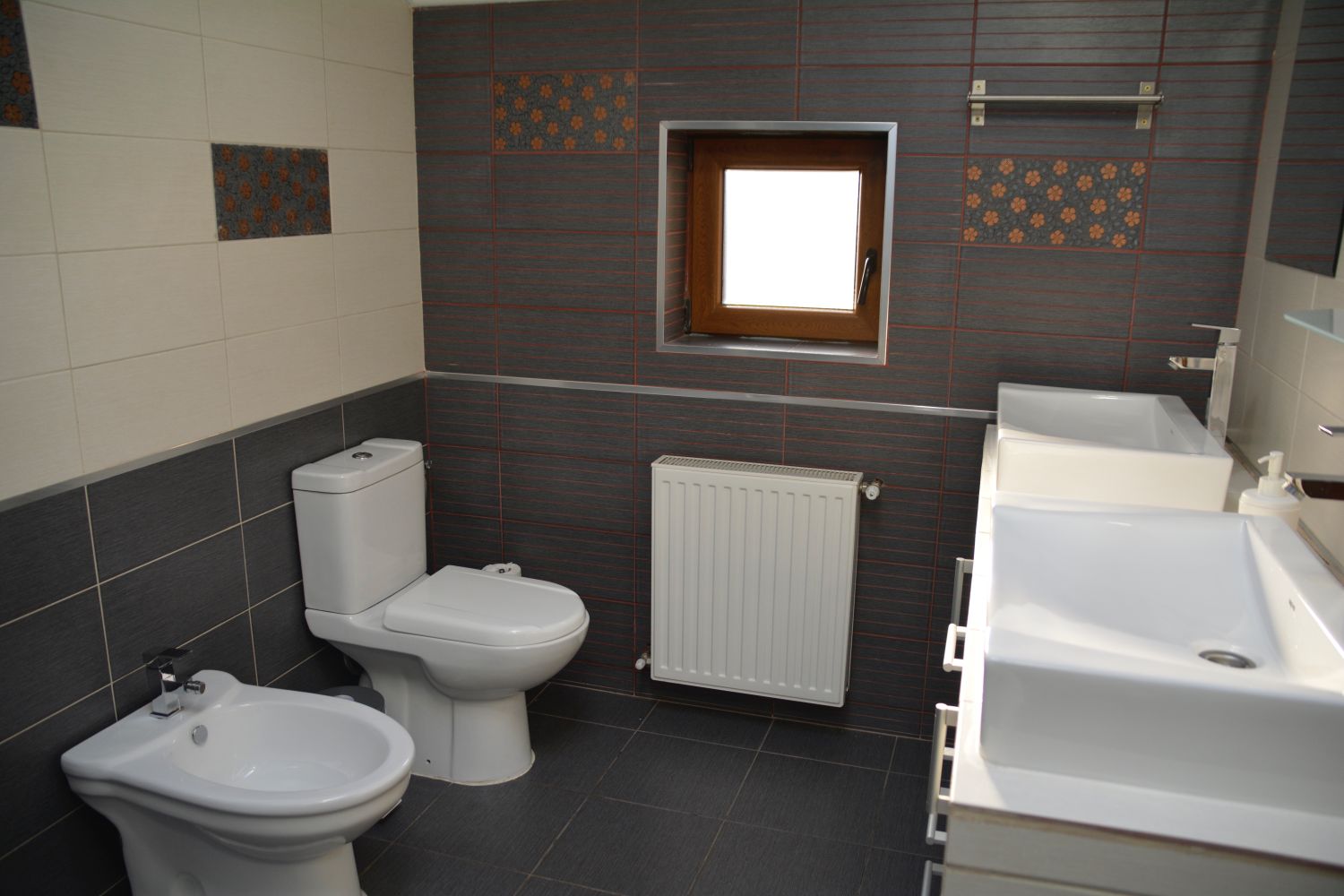 attic-bathroom2